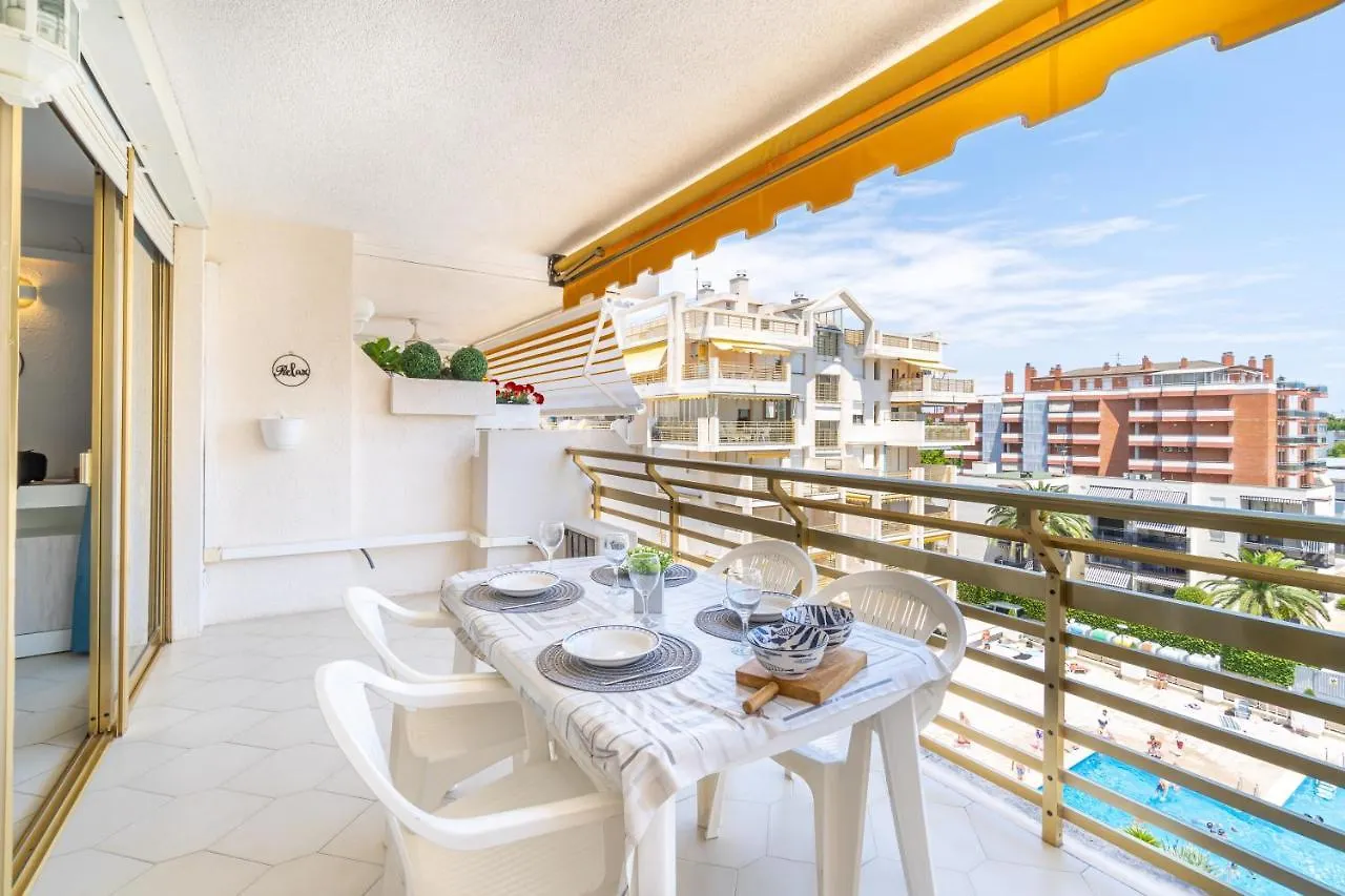 1ºlineamar-2Room-Novelty-Piscina-Wifi-Portaventura7 Салоу